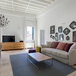 Infinite House Guglie Lejlighed