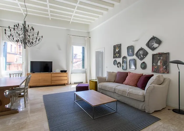 Infinite House Guglie Apartment