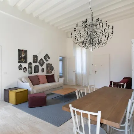 Appartement Infinite House Guglie