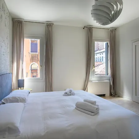 Appartement Infinite House Guglie